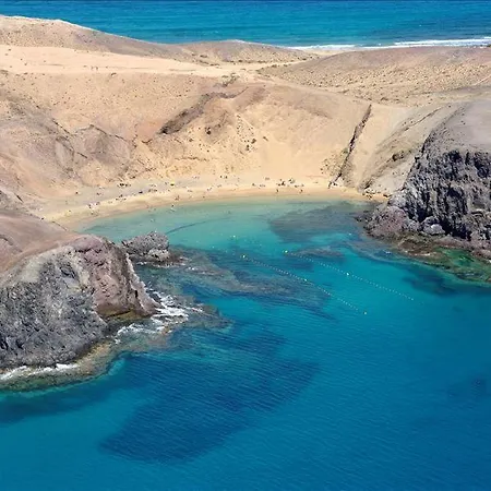 Villa Playa Blanca Sleeps 7 With Pool And Wifi