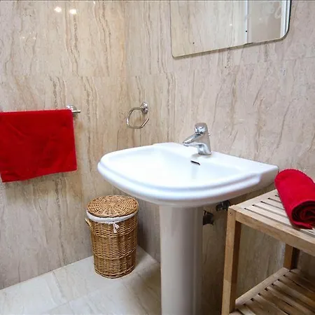 Villa Playa Blanca Sleeps 7 With Pool And Wifi