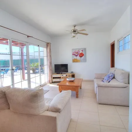 别墅 Playa Blanca Sleeps 7 With Pool And Wifi