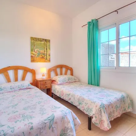 Playa Blanca Sleeps 7 With Pool And Wifi Playa Blanca (Lanzarote)